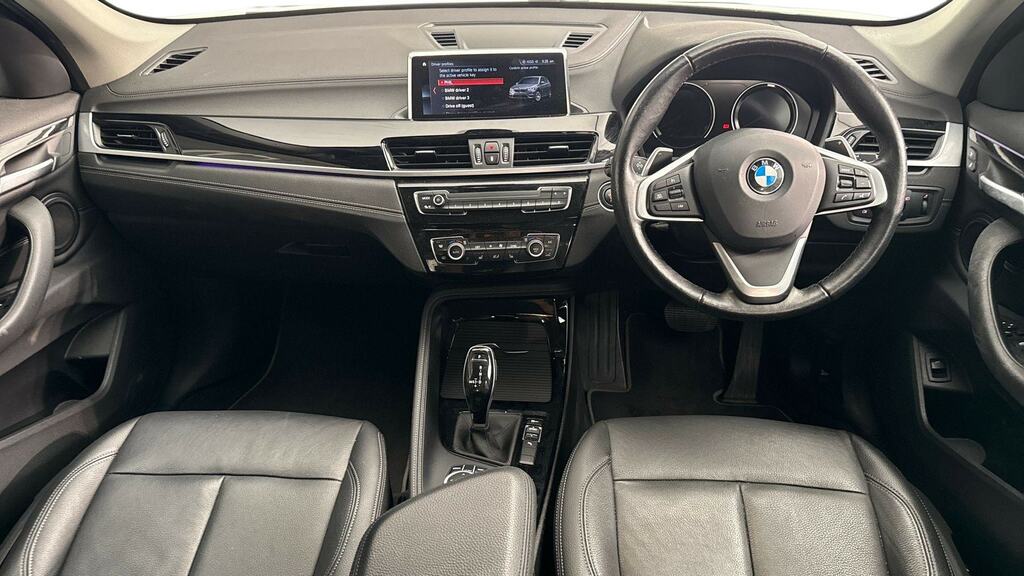 BMW X1 Sdrive 18D Xline Step Black #4