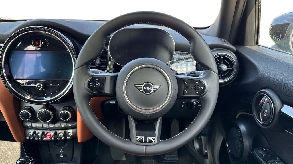 Mini Hatch 1.5 Cooper Exclusive Premium Plus DP23GDJ Green #5