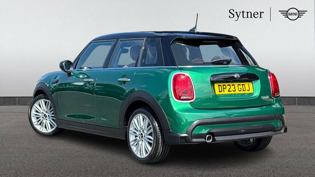 Mini Hatch 1.5 Cooper Exclusive Premium Plus DP23GDJ Green #2