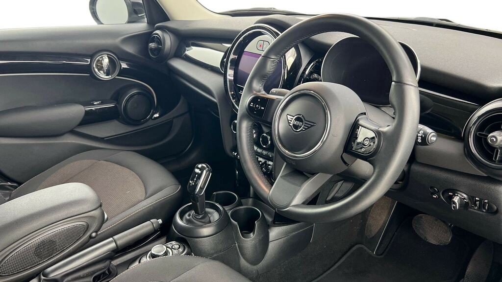 Mini Hatch 1.5 Cooper Classic Premium Plus BA73ZMZ Black #6
