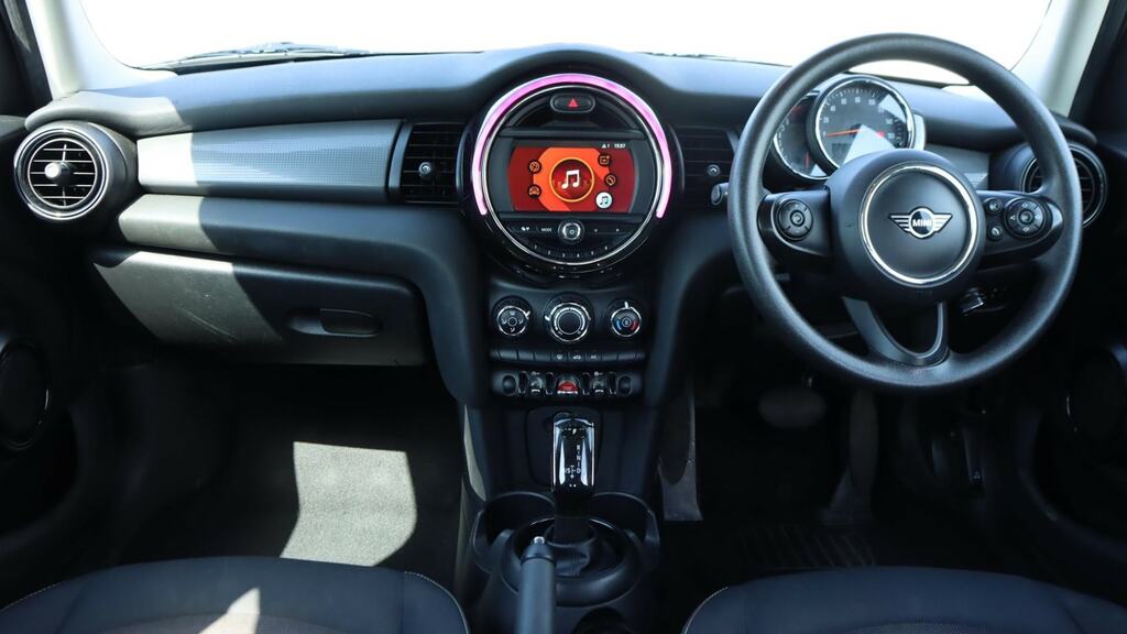 Mini Hatch 1.5 Cooper Classic II WN70EYM Black #4