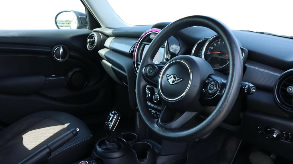 Mini Hatch 1.5 Cooper Classic II WN70EYM Black #6