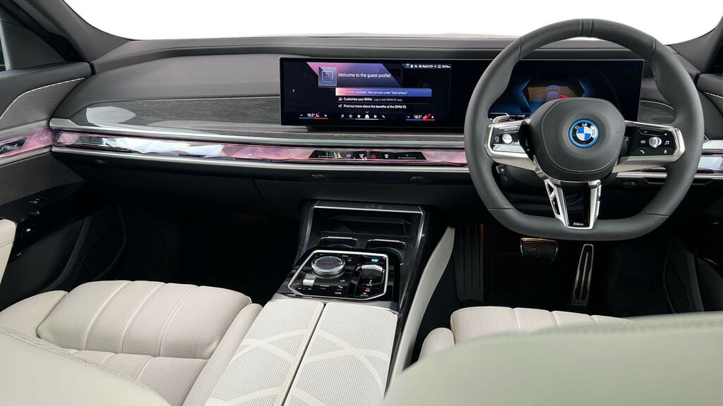 BMW i7 335Kw Edrive50 M Sport 105.7Kwh Blue #4