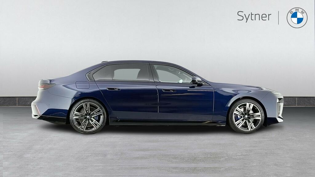 BMW i7 335Kw Edrive50 M Sport 105.7Kwh Blue #3