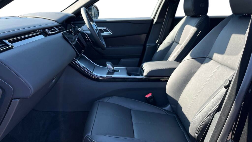 Land Rover Range Rover Velar 2.0 D200 Mhev Belgravia Edition Black #3
