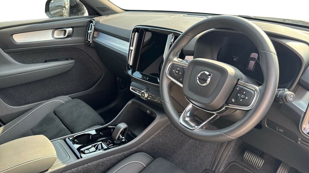 Volvo XC40 2.0 B3p Plus Black Edition MJ75ZTV Black #5