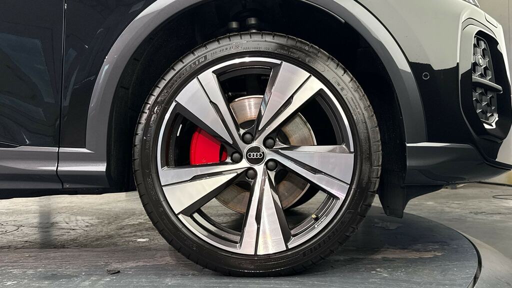 Audi Q5 2.0 Tfsi E Quattro 299 Vorsprung S Tronic YK26DJA Black #5
