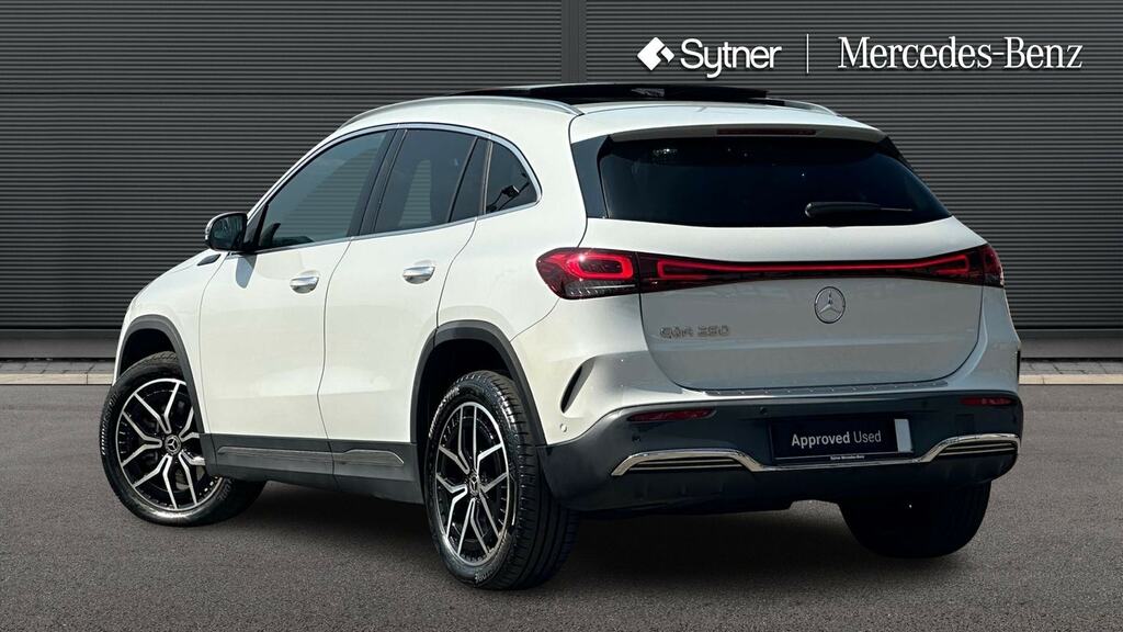 Mercedes-Benz EQA Eqa 250 140Kw Amg Line Premium 66.5Kwh White #2