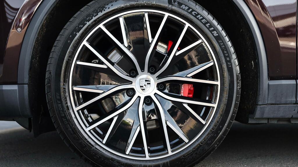 Porsche Macan 380Kw 4S 100Kwh SL74ZYN Red #4