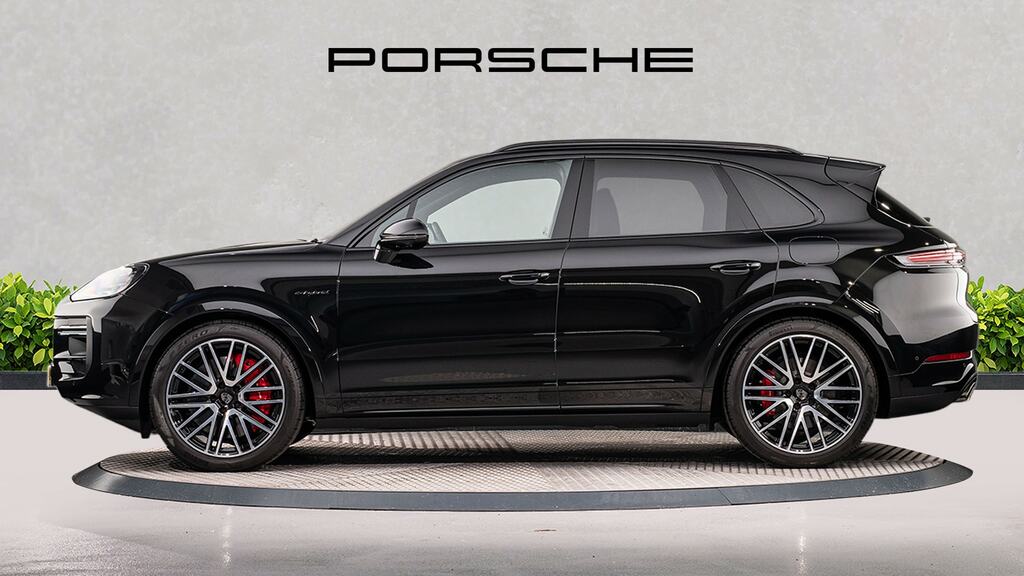 Porsche Cayenne Turbo E-hybrid Tiptronic S SL75ZWN Black #4