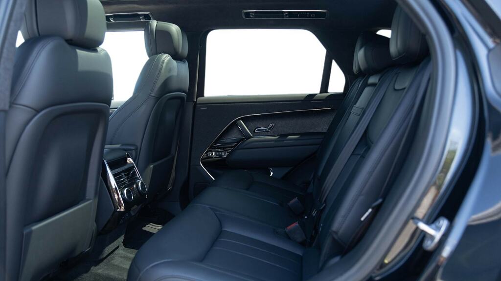 Land Rover Range Rover Sport 3.0 P510e First Edition MV72VKL Black #4