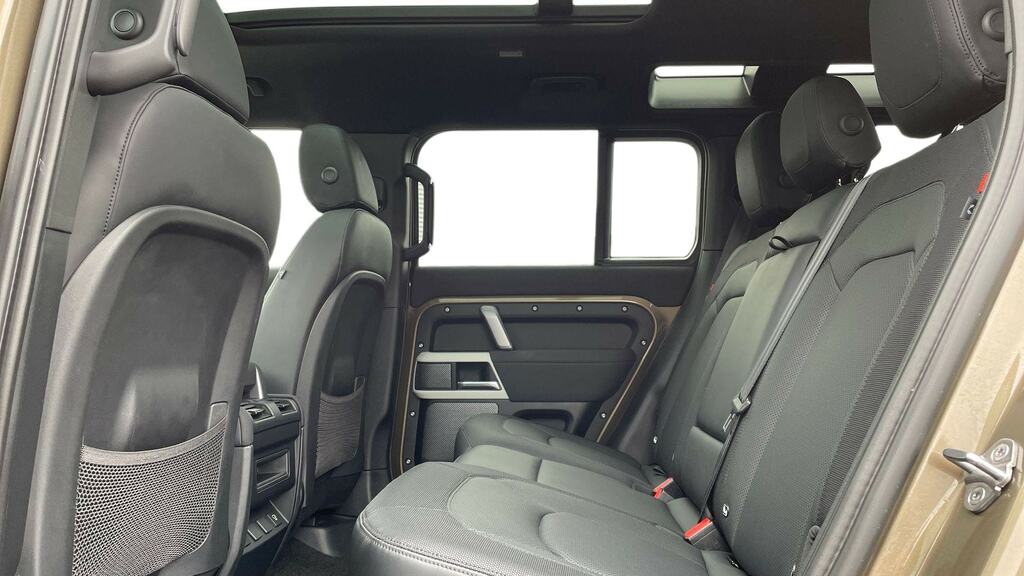 Land Rover Defender 110 3.0 D300 X-dynamic Se 110 DN72EEA Brown #4