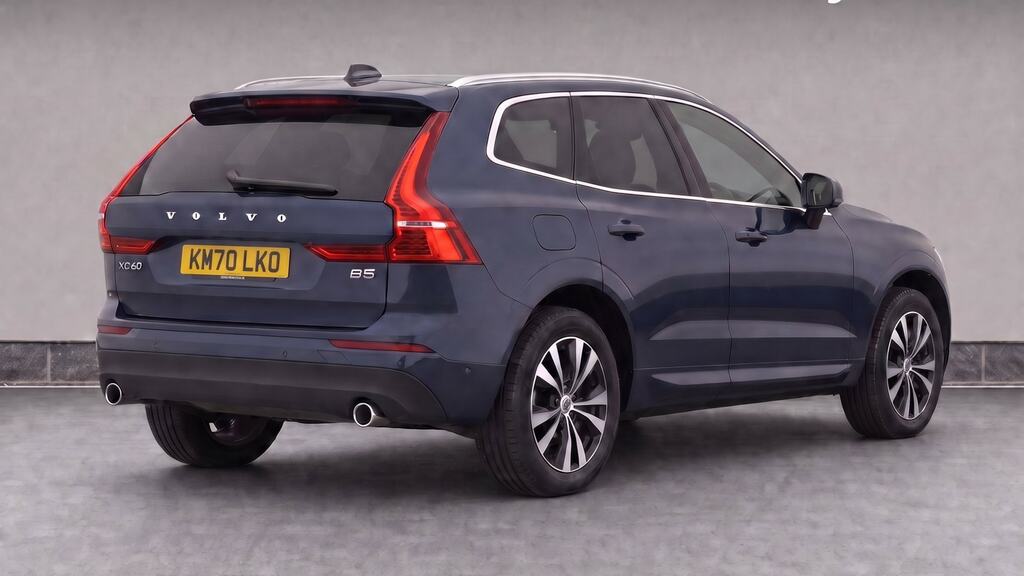 Volvo XC60 2.0 B5p 250 Momentum Geartronic Blue #4