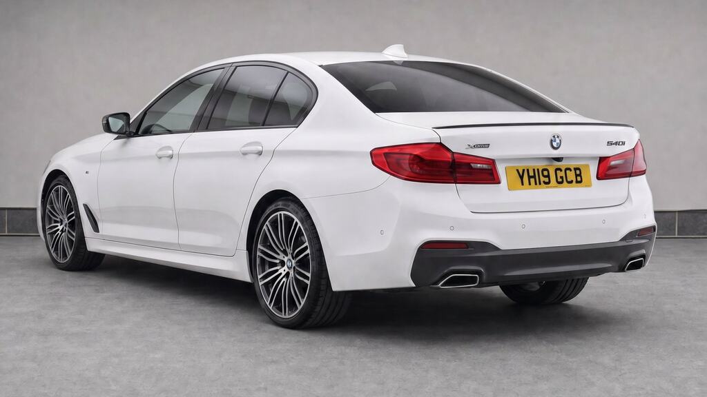 BMW 5 Series 540I Xdrive M Sport Techplus Pack YH19GCB White #3