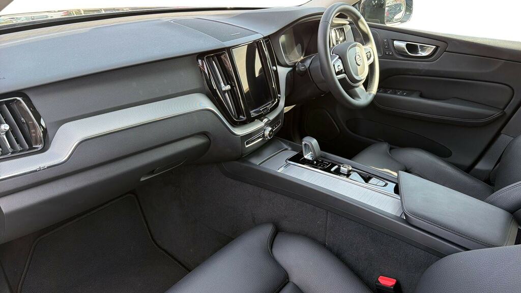 Volvo XC60 2.0 B5p Plus Dark Awd Geartronic DC23JXZ Blue #4