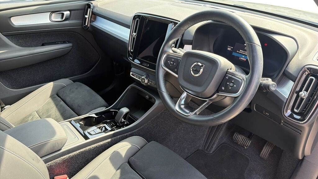 Volvo XC40 2.0 B4p Plus Black Edition PJ75SVD Grey #5
