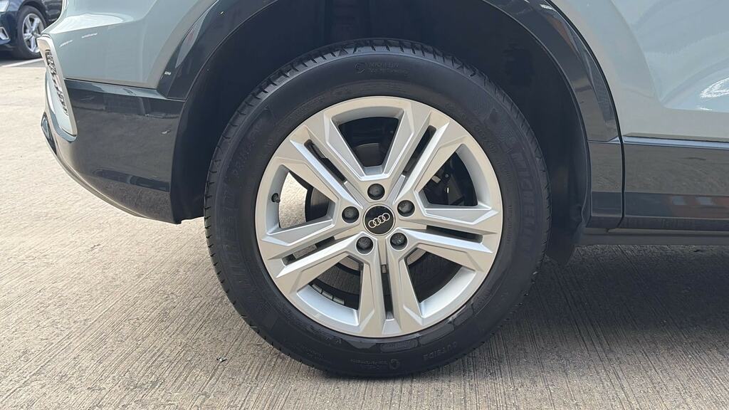 Audi Q2 30 Tfsi Sport Cs YC72OXJ Grey #5