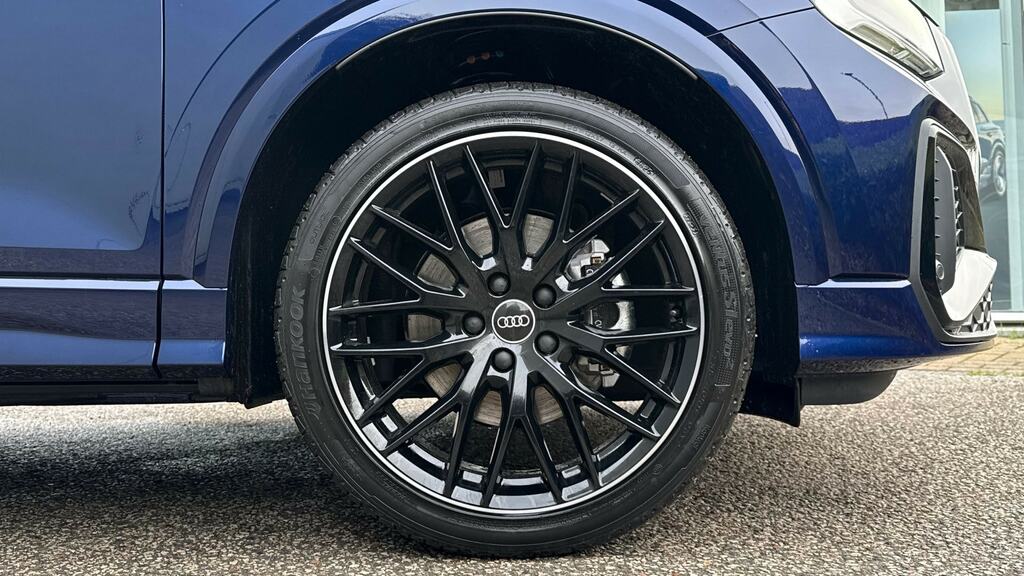 Audi Q2 35 Tfsi Black Edition S Tronic Tech Pro YF75BKY Blue #5