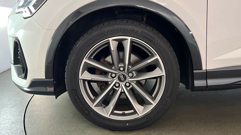 Audi Q3 35 Tfsi Black Edition S Tronic FL23NKX White #5