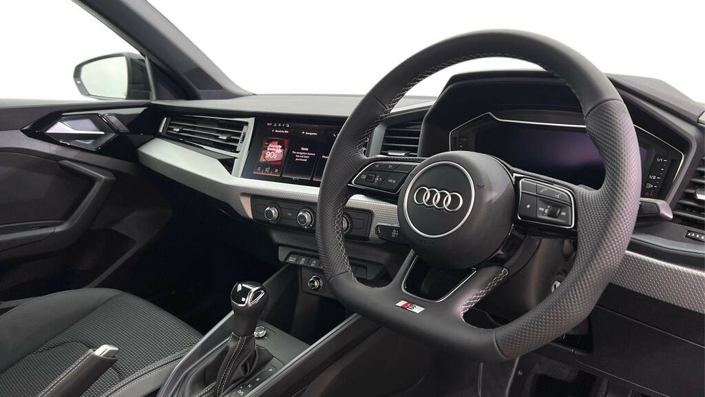 Audi A1 35 Tfsi Black Edition S Tronic FE26EFB Grey #6