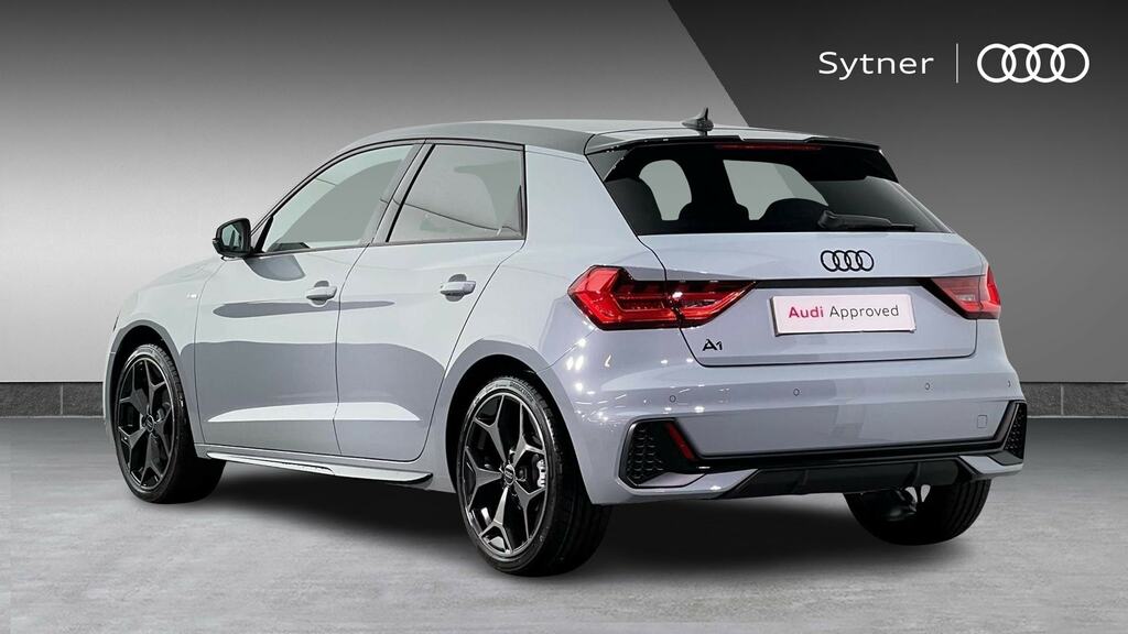Audi A1 35 Tfsi Black Edition S Tronic FE26EFB Grey #3