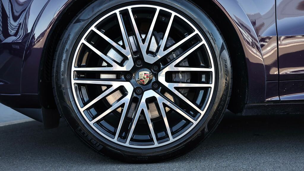 Porsche Cayenne E-hybrid Tiptronic S 5 Seat Black #4