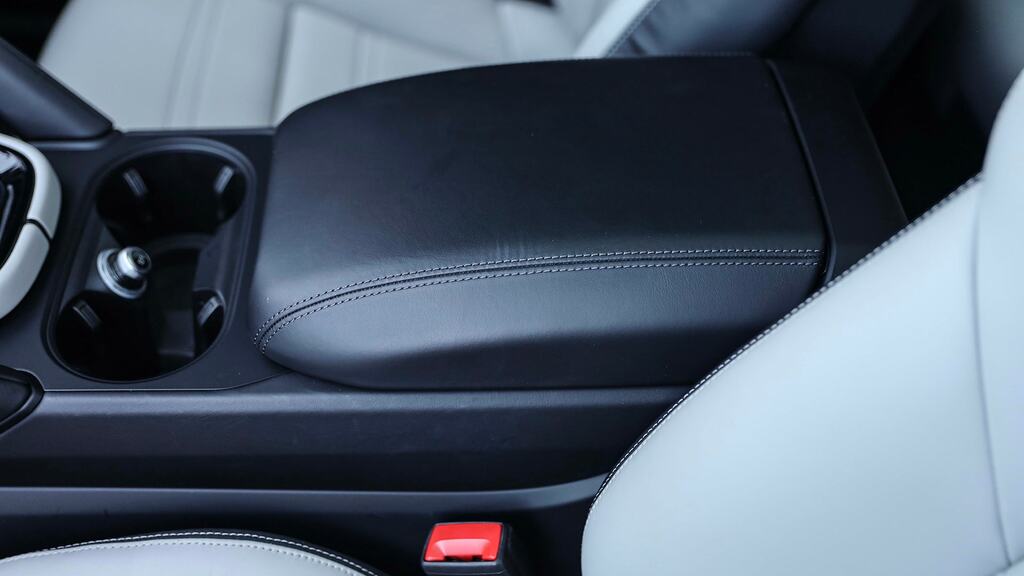 Porsche Cayenne E-hybrid Tiptronic S 5 Seat Black #28