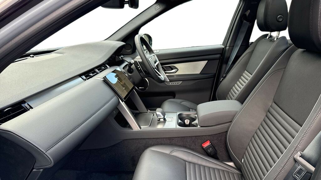 Land Rover Discovery Sport 1.5 P270e Dynamic Se 5 Seat GF26JKO Silver #3