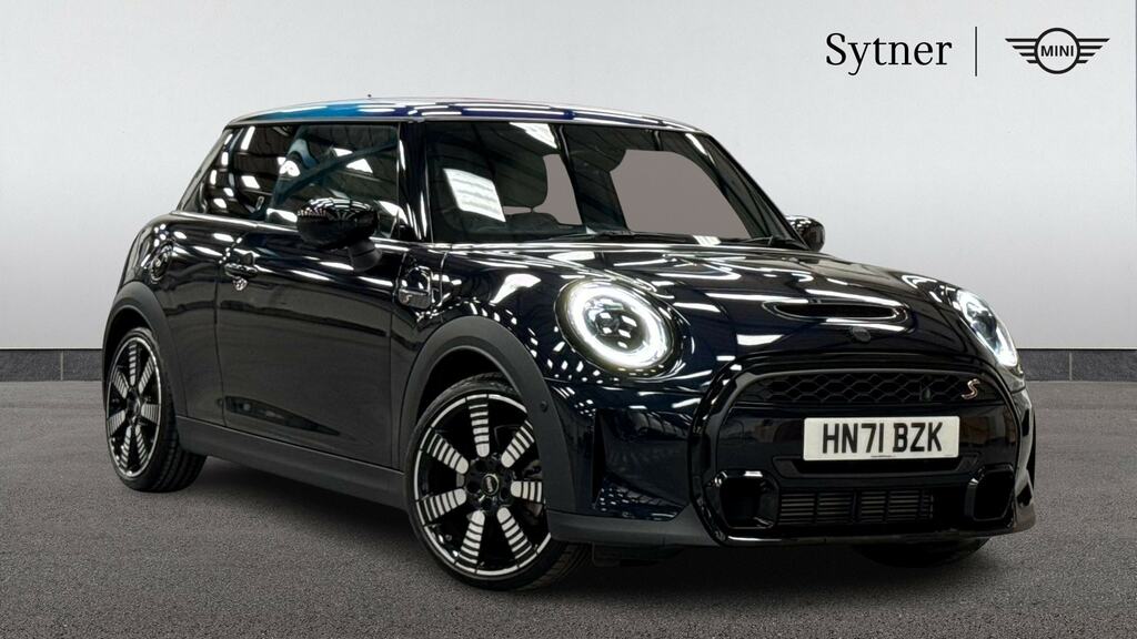 Mini Hatch 2.0 Cooper S Exclusive Comfortnav Pack Black