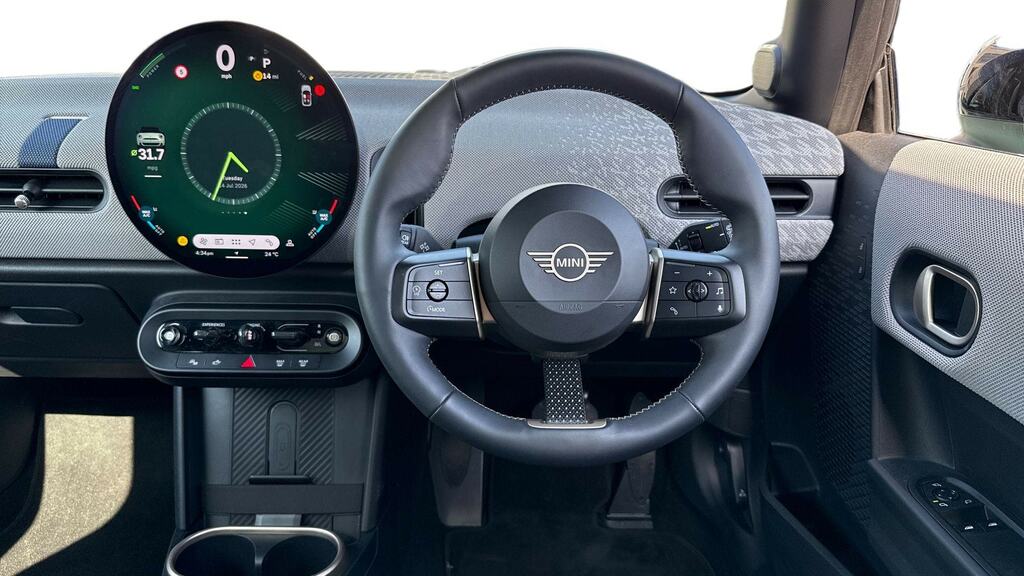 Mini Hatch 1.5 C Exclusive Level 2 RJ24GDU Green #5