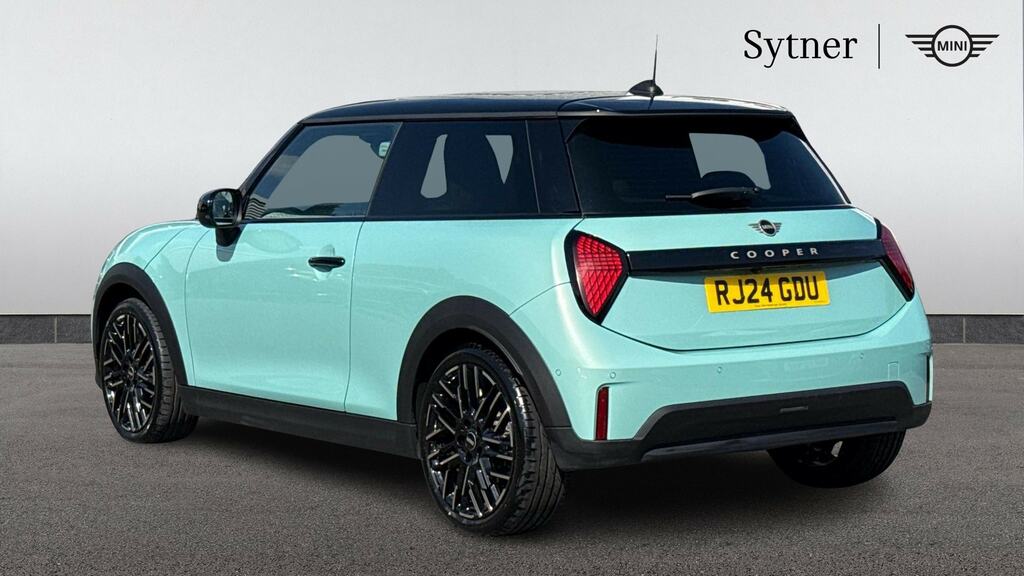 Mini Hatch 1.5 C Exclusive Level 2 RJ24GDU Green #2