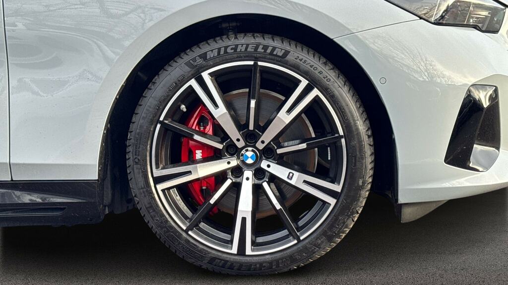 BMW i5 250Kw Edrive40 M Sport Pro 84Kwh Grey #2
