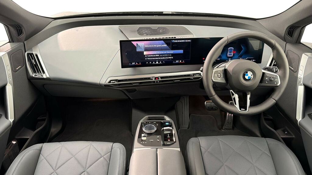 BMW iX 300Kw Xdrive45 M Sport 101Kwh Tech DT26RYY Silver #4