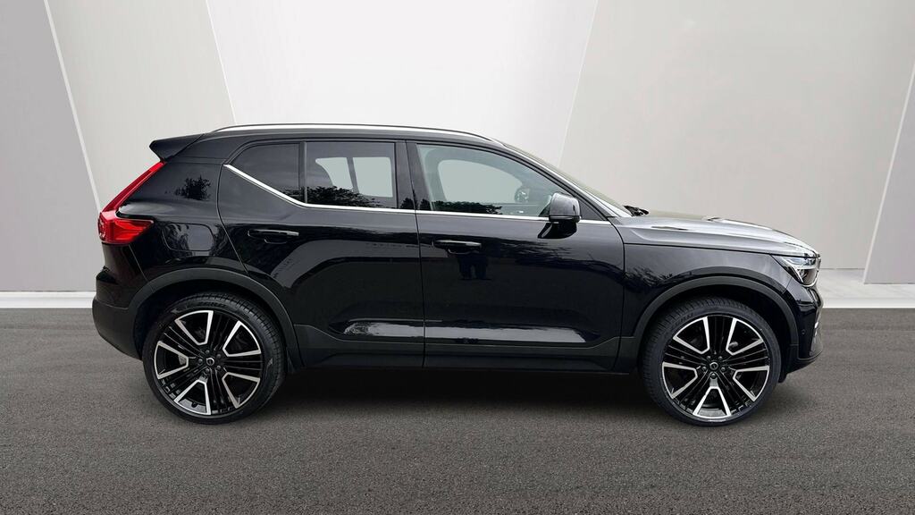 Volvo XC40 2.0 B3p Ultra Bright RV25FRX Black #3