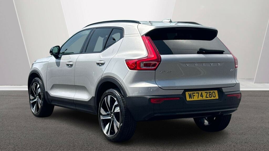 Volvo XC40 2.0 B4p Ultra Dark WF74ZBO Silver #2