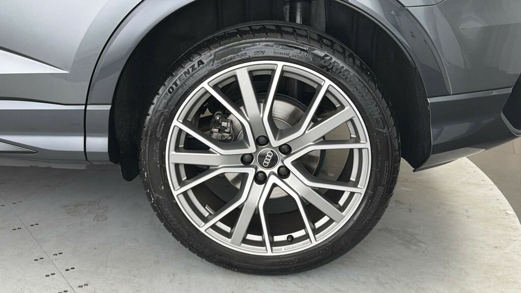 Audi Q3 35 Tfsi Black Edition S Tronic Tech Pack KW25CLN Grey #5