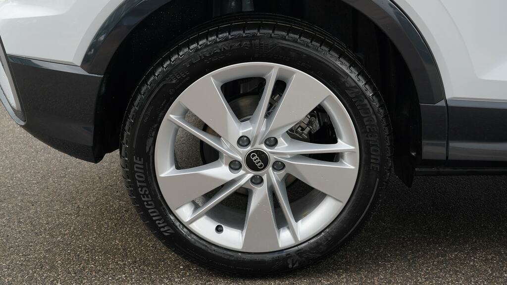 Audi Q2 35 Tfsi S Line Tech YB26FWW White #5