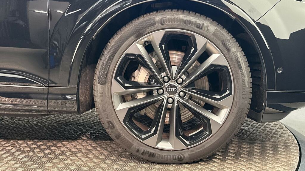 Audi Q7 55 Tfsi Quattro Black Edition Tiptronic Tech LV75PMU Black #5
