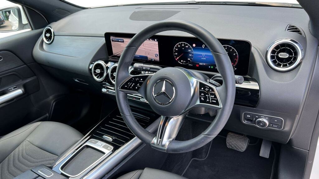 Mercedes-Benz GLA Class Gla 180 Sport Edition EA74ABK White #3