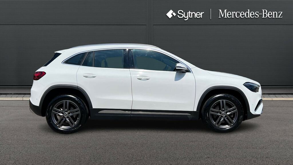 Mercedes-Benz GLA Class Gla 180 Sport Edition EA74ABK White #4