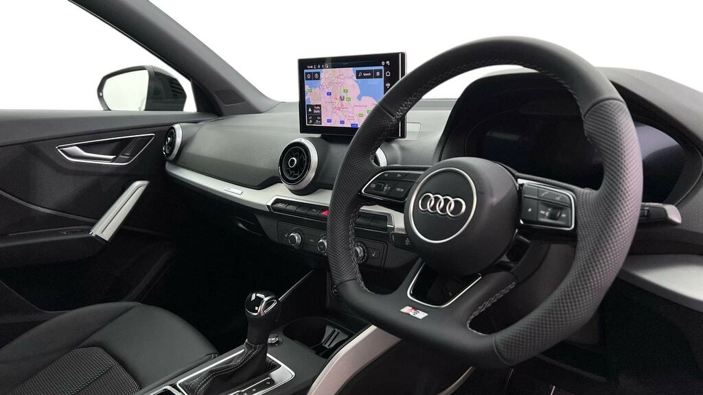 Audi Q2 35 Tfsi Black Edition S Tronic Tech FP75VAD Grey #6