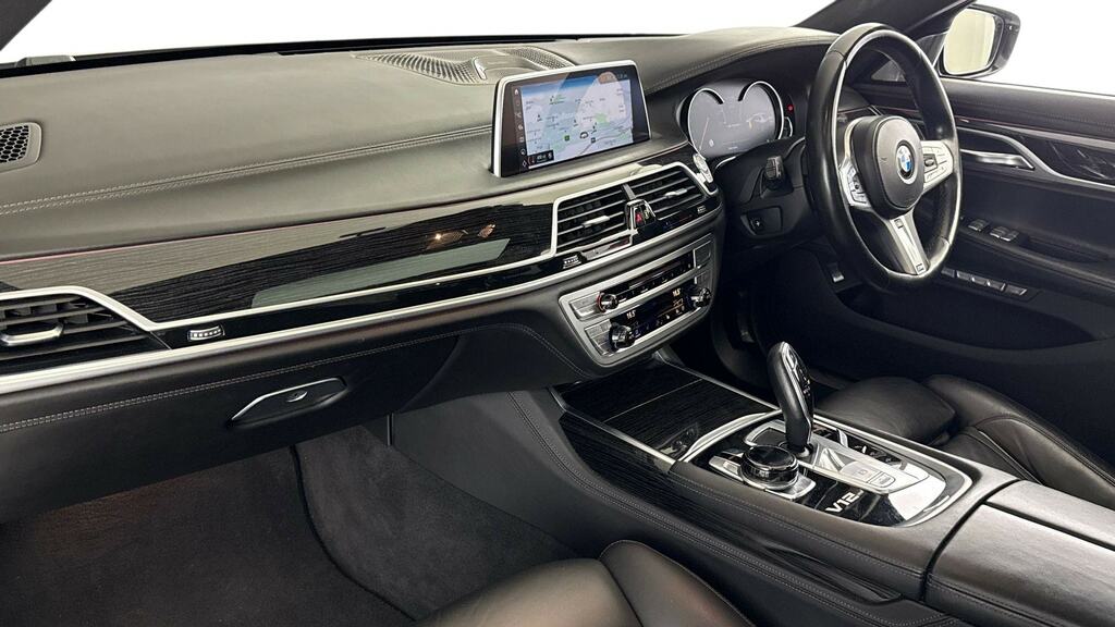 BMW 7 Series 740E Exclusive Black #7
