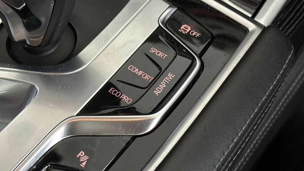 BMW 7 Series 740E Exclusive Black #19