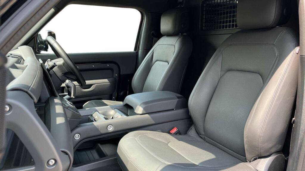 Land Rover Defender 90 3.0 D350 Hard Top X-dynamic Hse DV25HCK Black #4