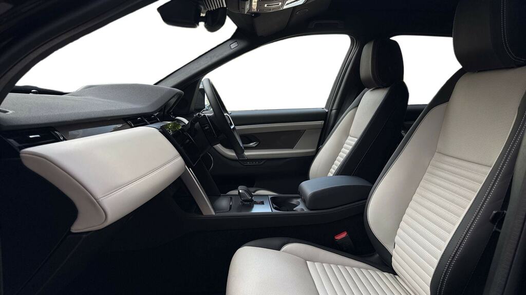 Land Rover Discovery Sport 2.0 D200 Metropolitan 5 Seat GL26BYO Black #3