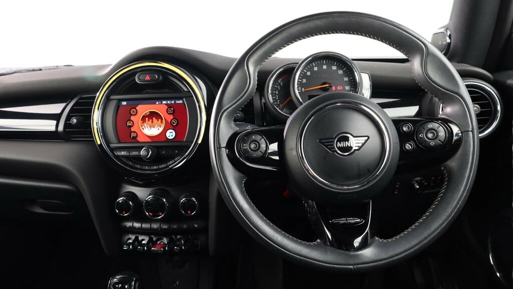 Mini Hatch 1.5 Cooper Exclusive II Comfortnav Pck Black #5