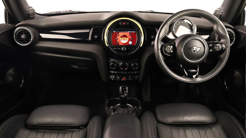Mini Hatch 1.5 Cooper Exclusive II Comfortnav Pck Black #4