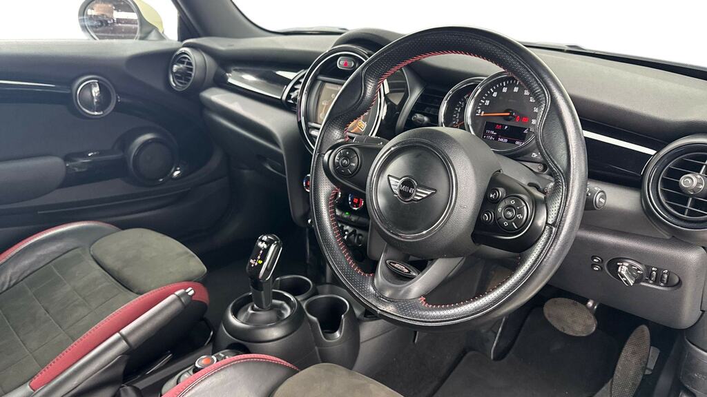 Mini Hatch 1.5 1499 Gt Edition Pepper Pack RV18VPD White #6