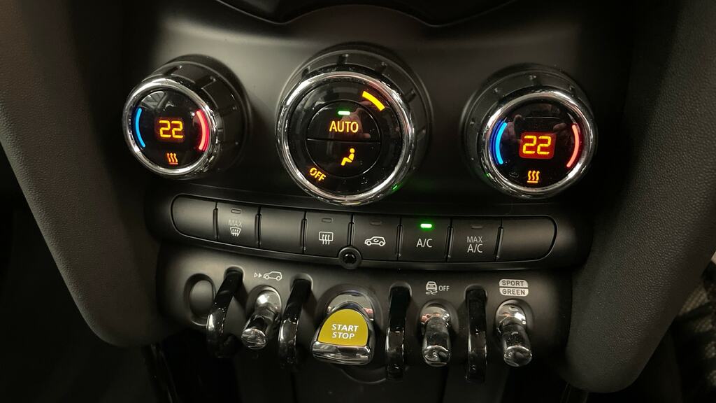 Mini Electric 135Kw Cooper S Level 2 33Kwh Black #23