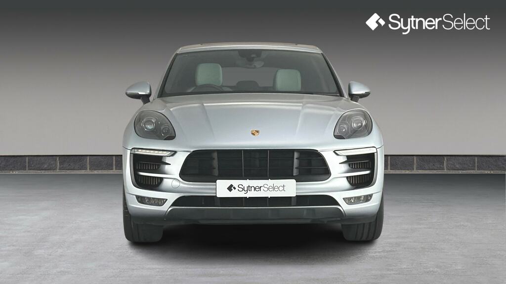 Porsche Macan Turbo Black #4